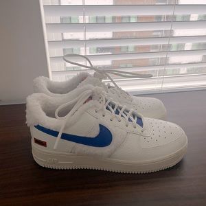 NEVER BEEN WORN Nike Sherpa Air Force 1